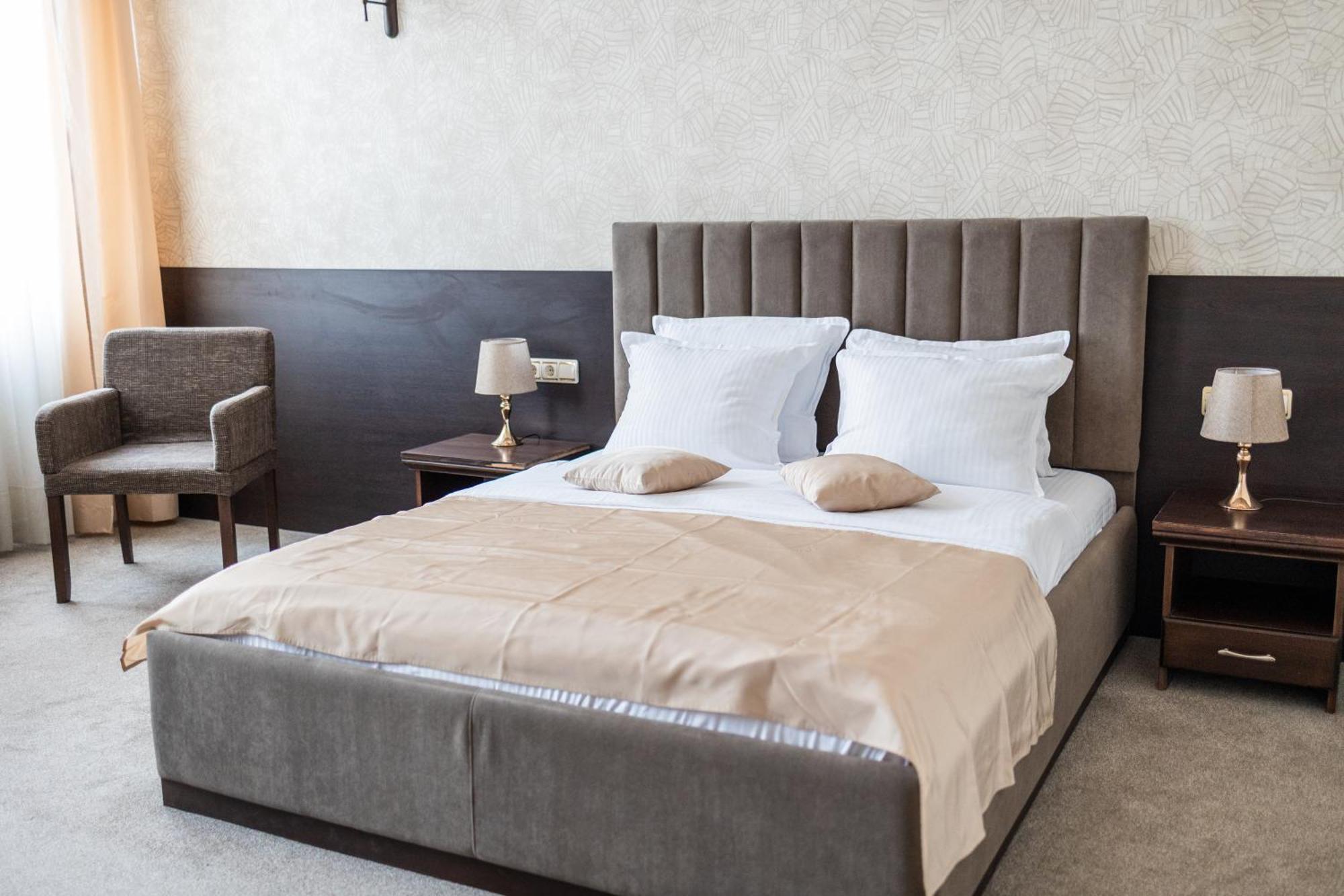 Neptun Hotel 3*